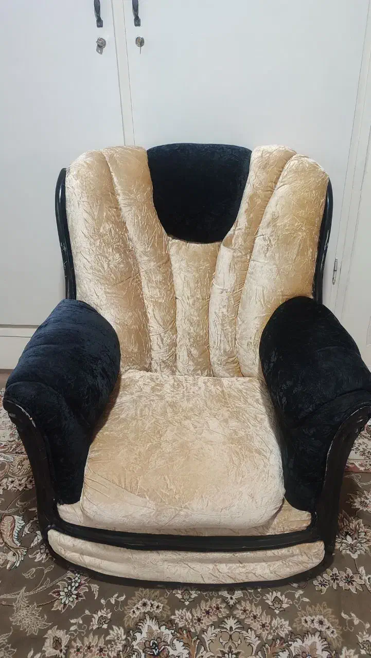 مبل راحتی تک نفره|مبلمان خانگی و میز عسلی|ملایر, |دیوار