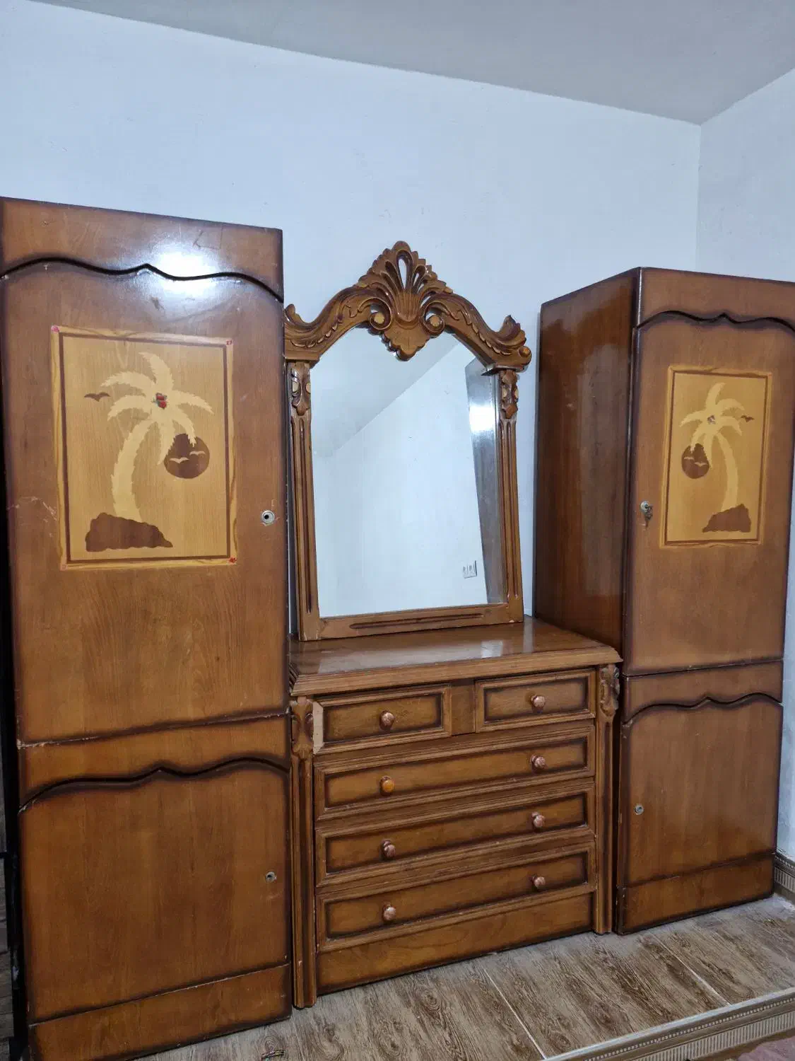 کمد و میز آرایش|جاکفشی، کمد، دراور|برازجان, |دیوار