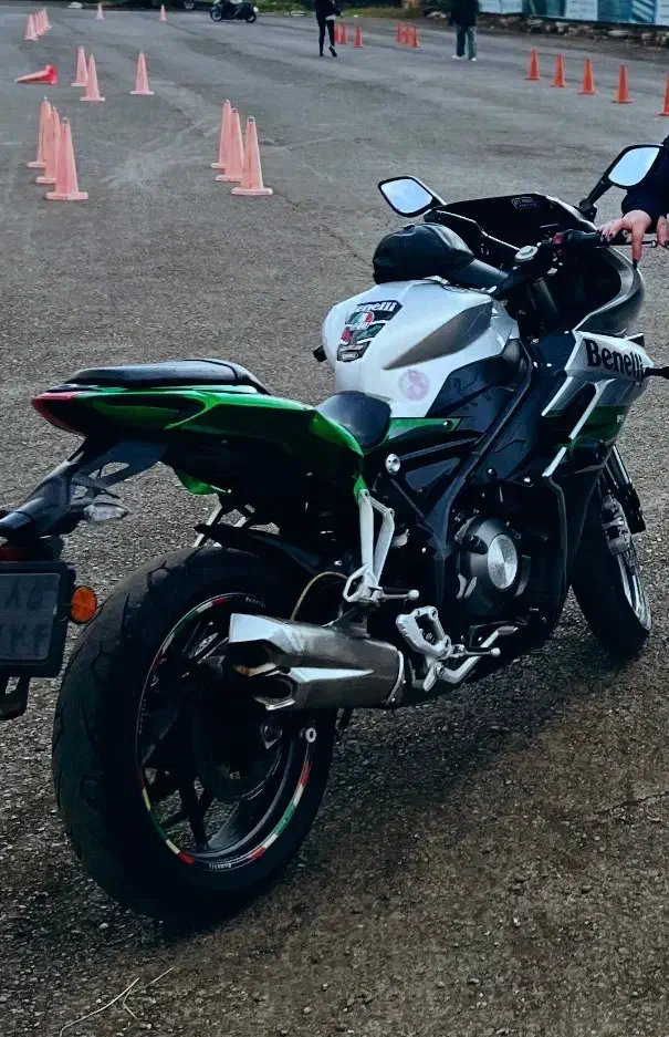 بنلی ریس ۹۹|موتورسیکلت|رشت, استقامت ۲|دیوار