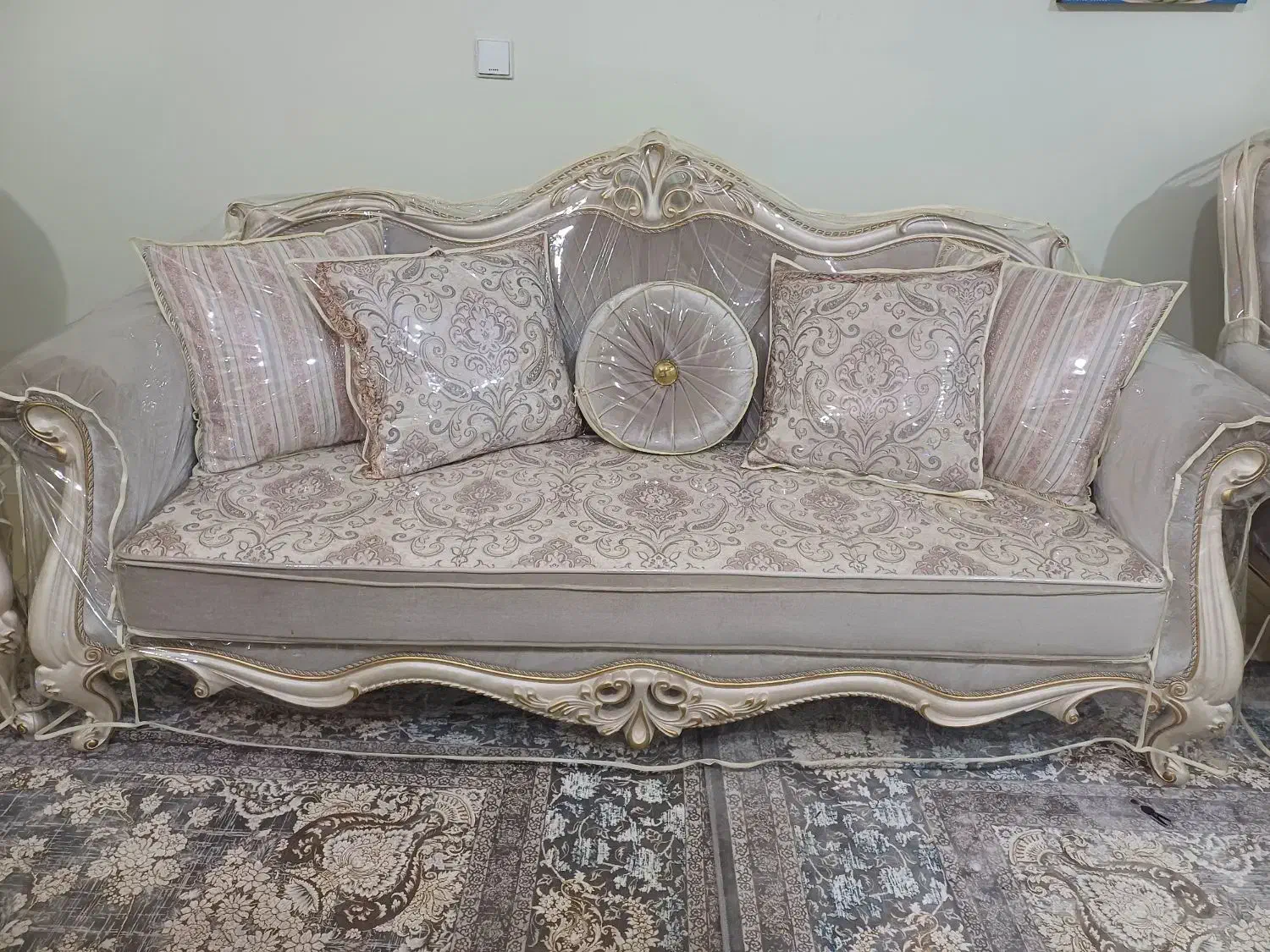 مبلمان و جلو مبلی|مبلمان خانگی و میز عسلی|بندرعباس, |دیوار