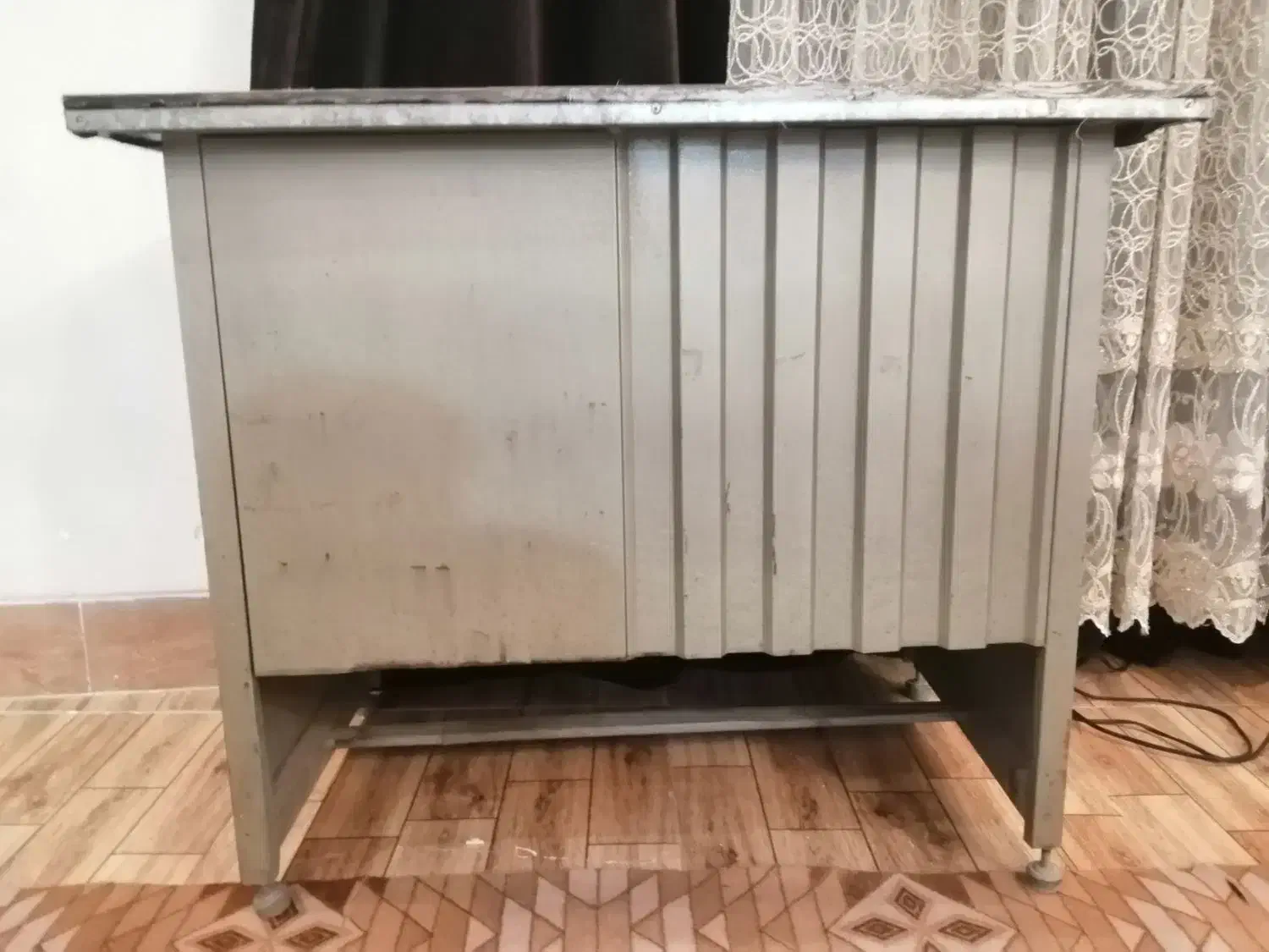 میز اهنی،|میز تحریر و کامپیوتر|نجفآباد, شهید بهشتی|دیوار