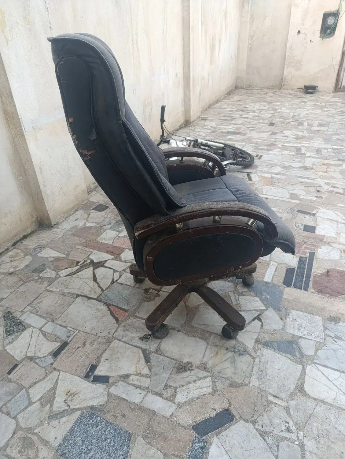 صندلی چرخدار|صندلی و نیمکت|گرگان, |دیوار