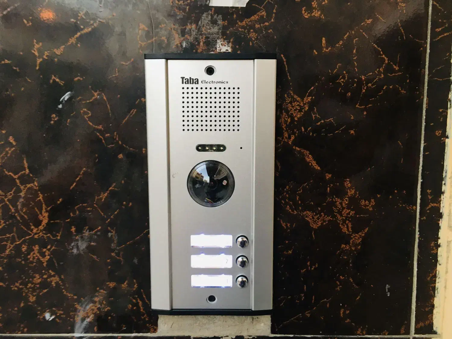 تعمیر تخصصی آیفون منازل و اماکن|خدمات پیشه و مهارت|بوشهر, |دیوار