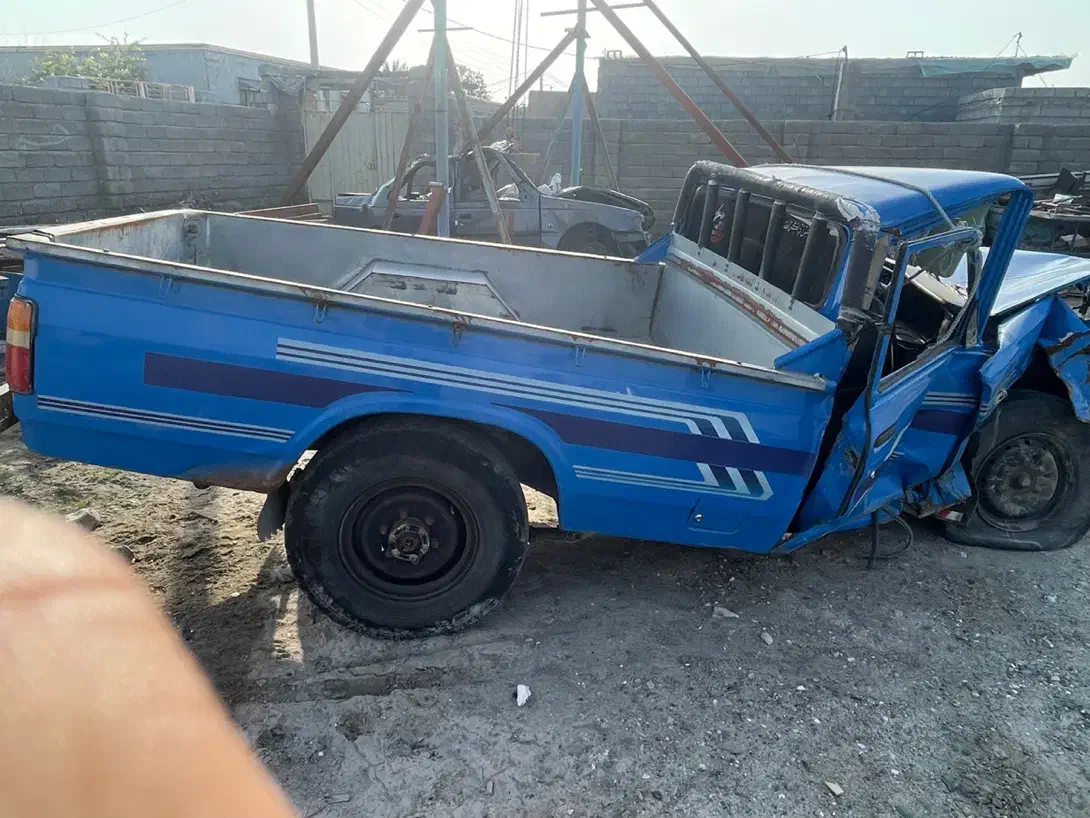 نیسان ۱۴۰۲ تصادفی|خودرو سواری و وانت|بندرعباس, |دیوار