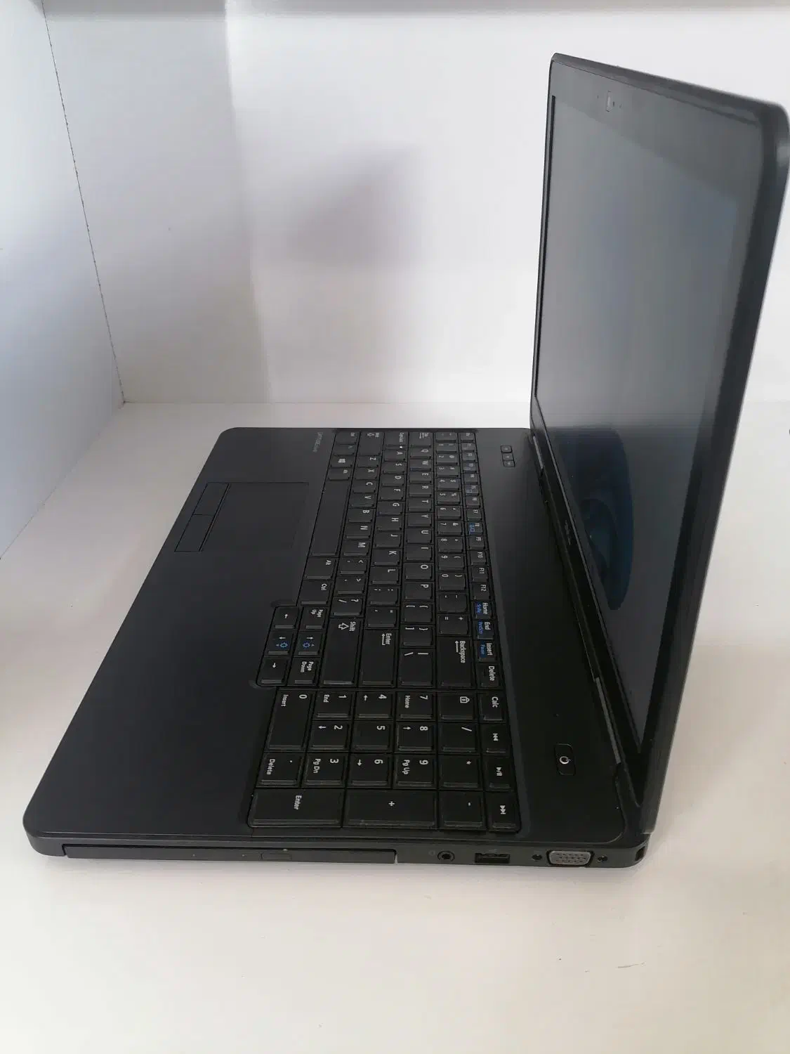 لپتاپ دل i7 رم 8 هارد 500 گرافیکدار|رایانه همراه|شیراز, فرگاز|دیوار