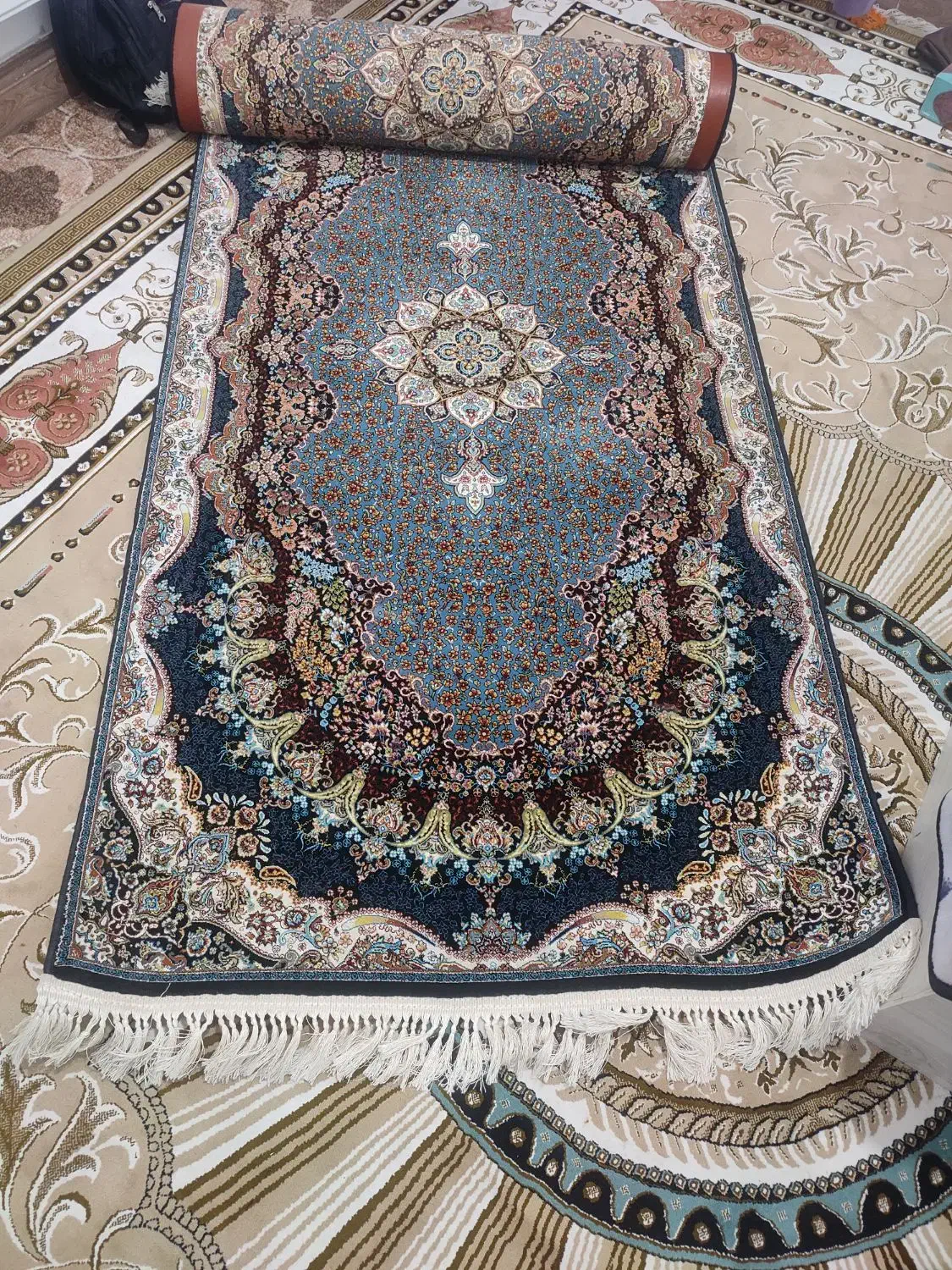 کنارفرشی|فرش|یاسوج, |دیوار