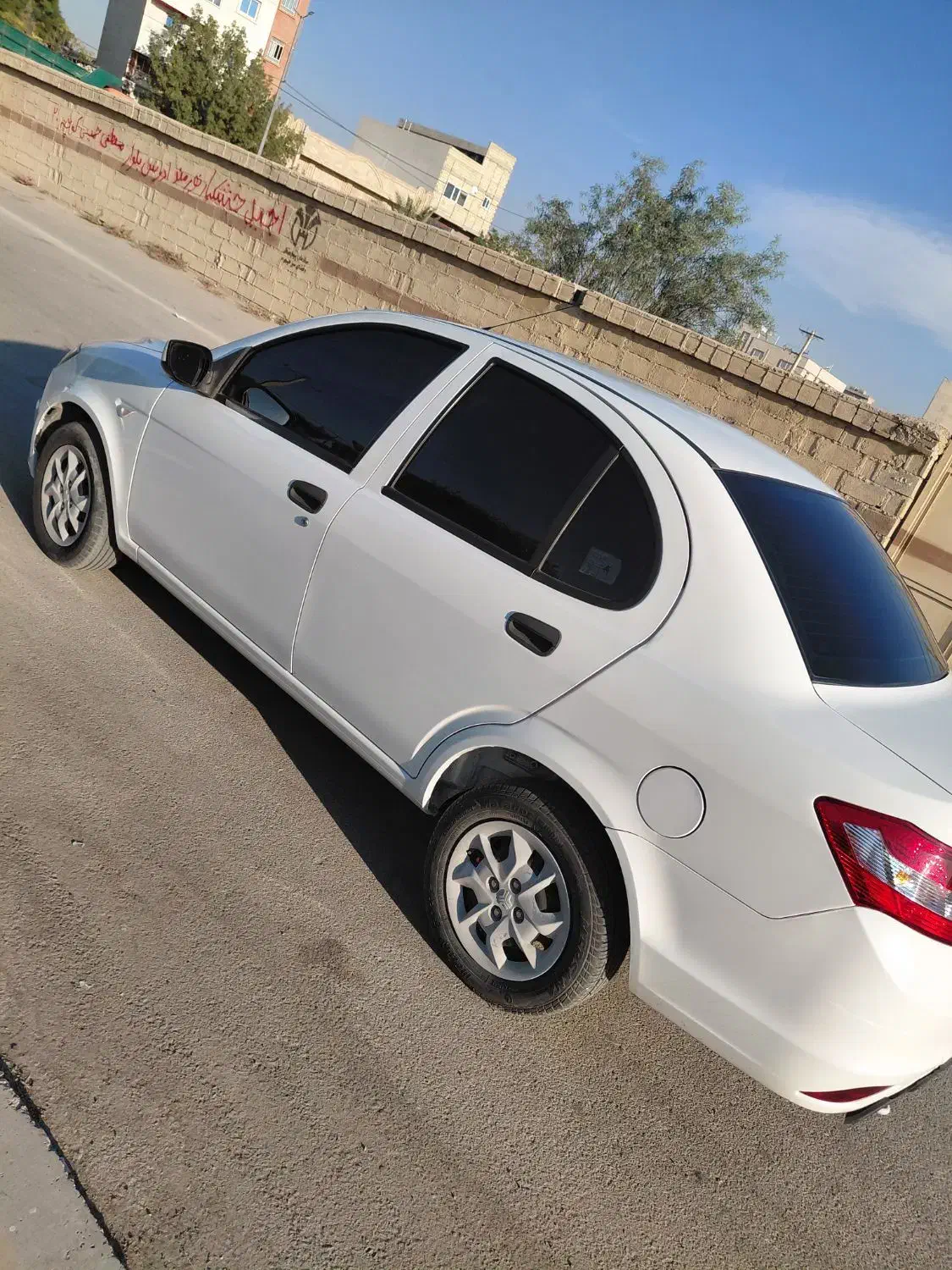 ساینا1401|خودرو سواری و وانت|جهرم, |دیوار