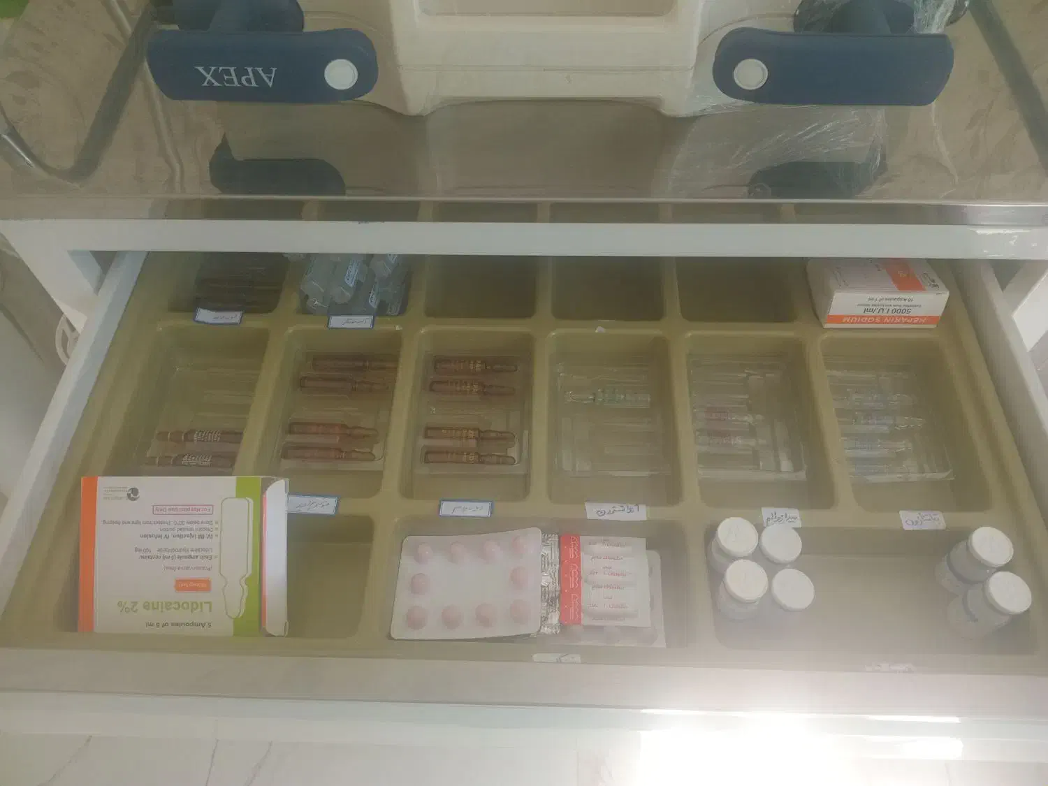 استخدام ماما،منشی خانم،دستیار دندانپزشک خانم|استخدام درمانی، زیبایی، بهداشتی|خرم‌آباد, |دیوار