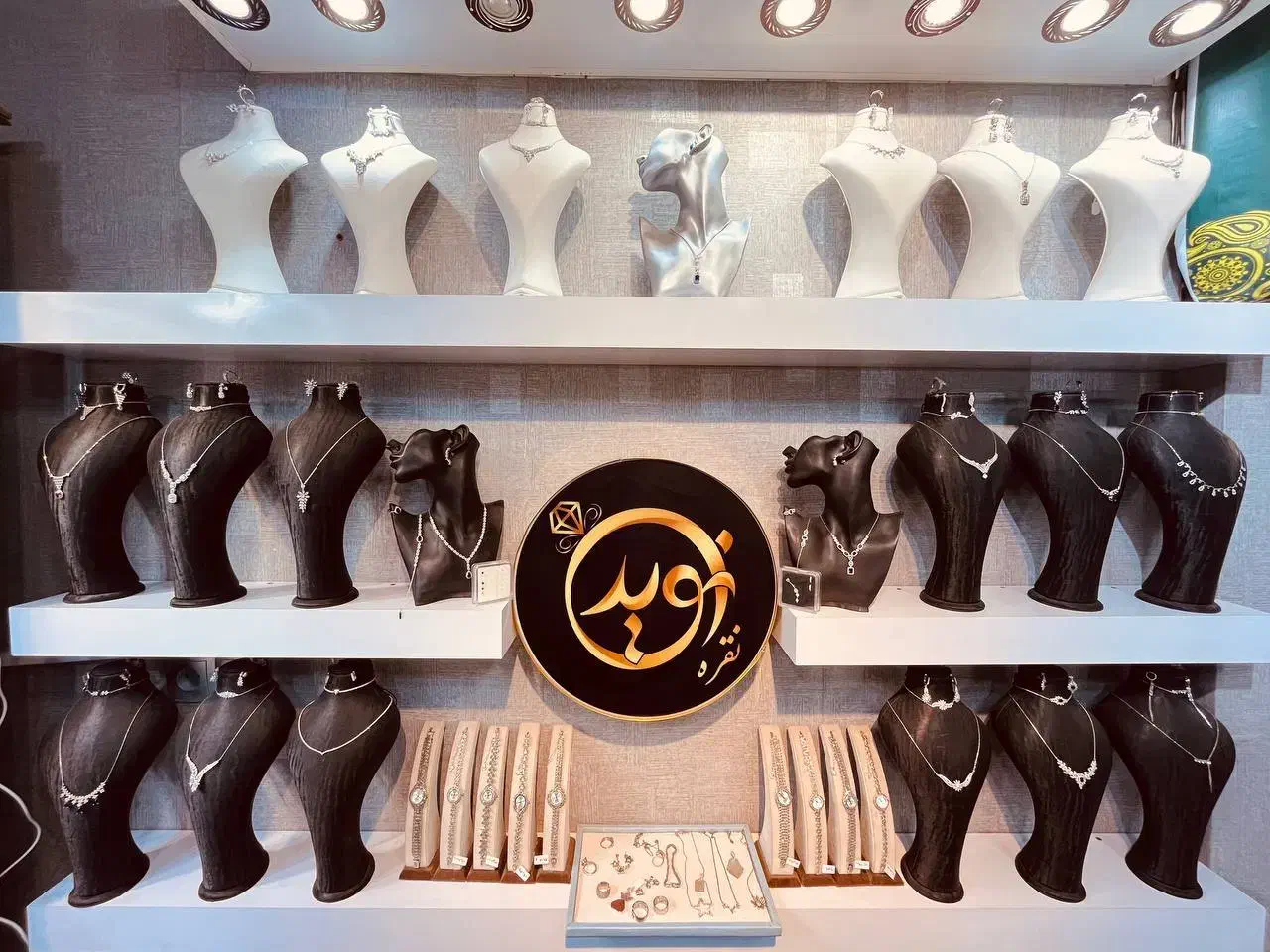 انگشتر نگین دار مادر / زن / هدیه / قسطی|جواهرات|یزد, |دیوار