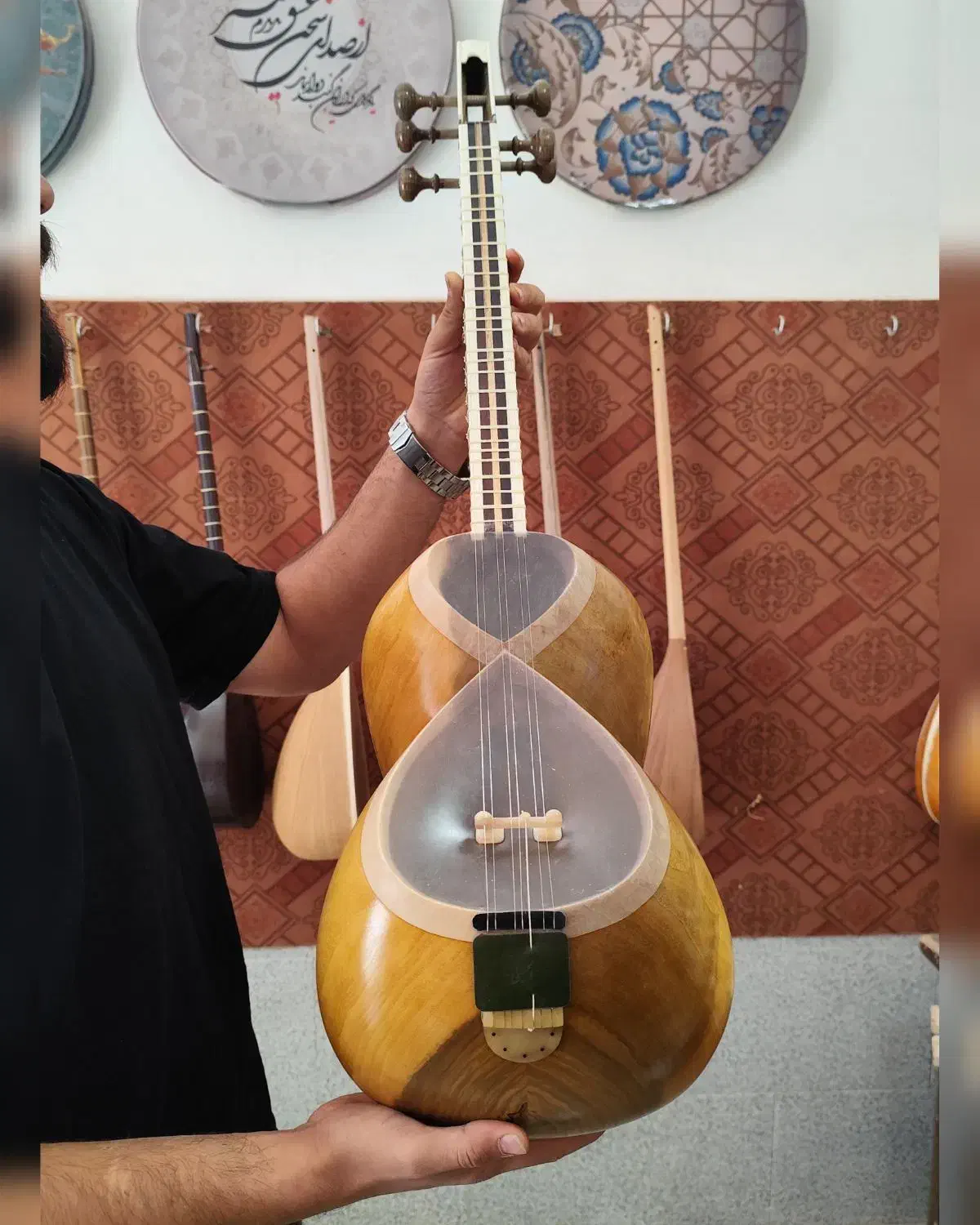 تار|سازهای سنتی|نورآباد, |دیوار