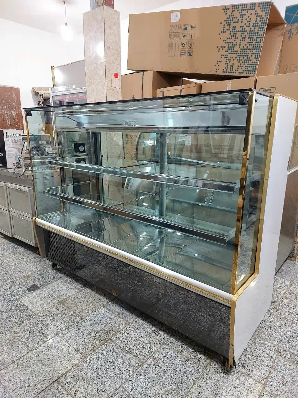 فروشنده خریدار یخچال فریزر مغازه صنعتی سالم خراب|فروشگاه و مغازه|فردیس, فردیس|دیوار