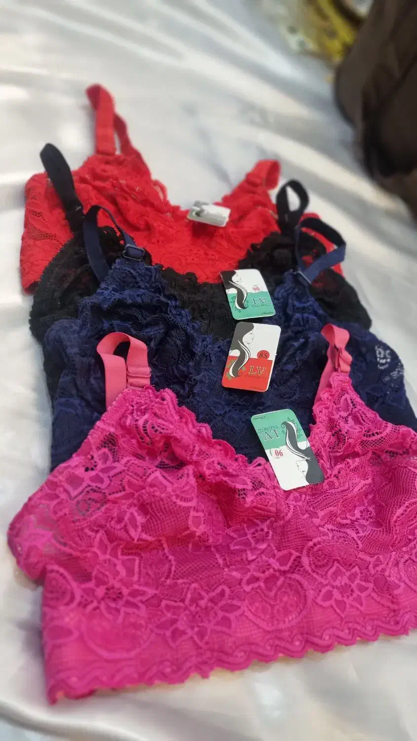 لباس زیر زنانه و مردانه|لباس|شوش, |دیوار