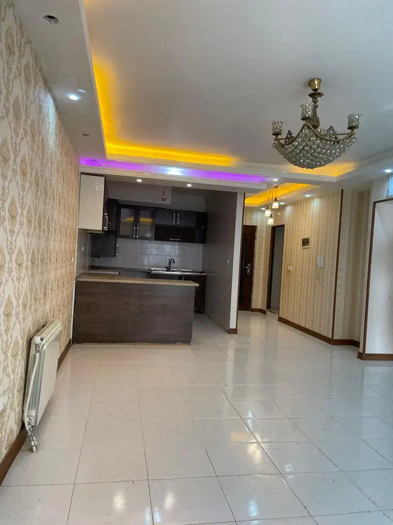 اپارتمان فروشی/ مهر نگین / سند تکبرگ|فروش آپارتمان|صدرا-فارس, فاز ۱|دیوار