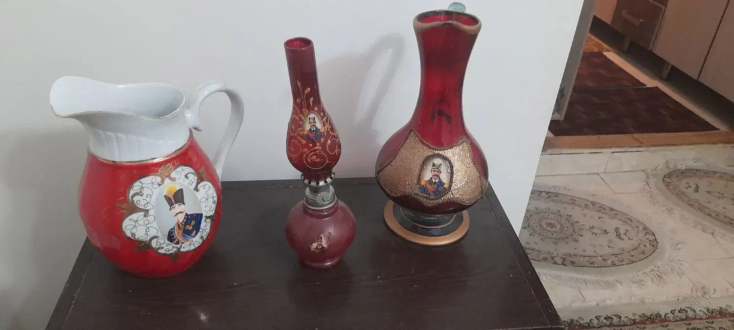 کمد چوبی به همراه پیک وجام چراغ شاه عباسی|بوفه، ویترین، کنسول|تهران, مینای شمالی (مخبر)|دیوار