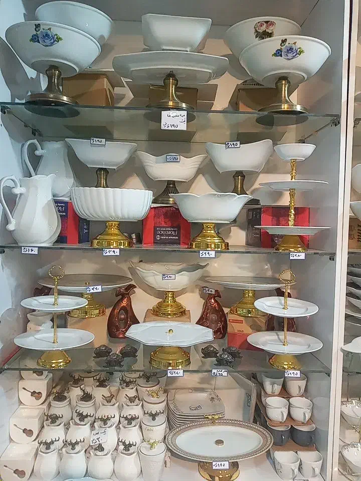 انواع ظروف چینی پایه طلائی، جهیزیه|ظروف سرو و پذیرایی|مشهد, بهارستان|دیوار