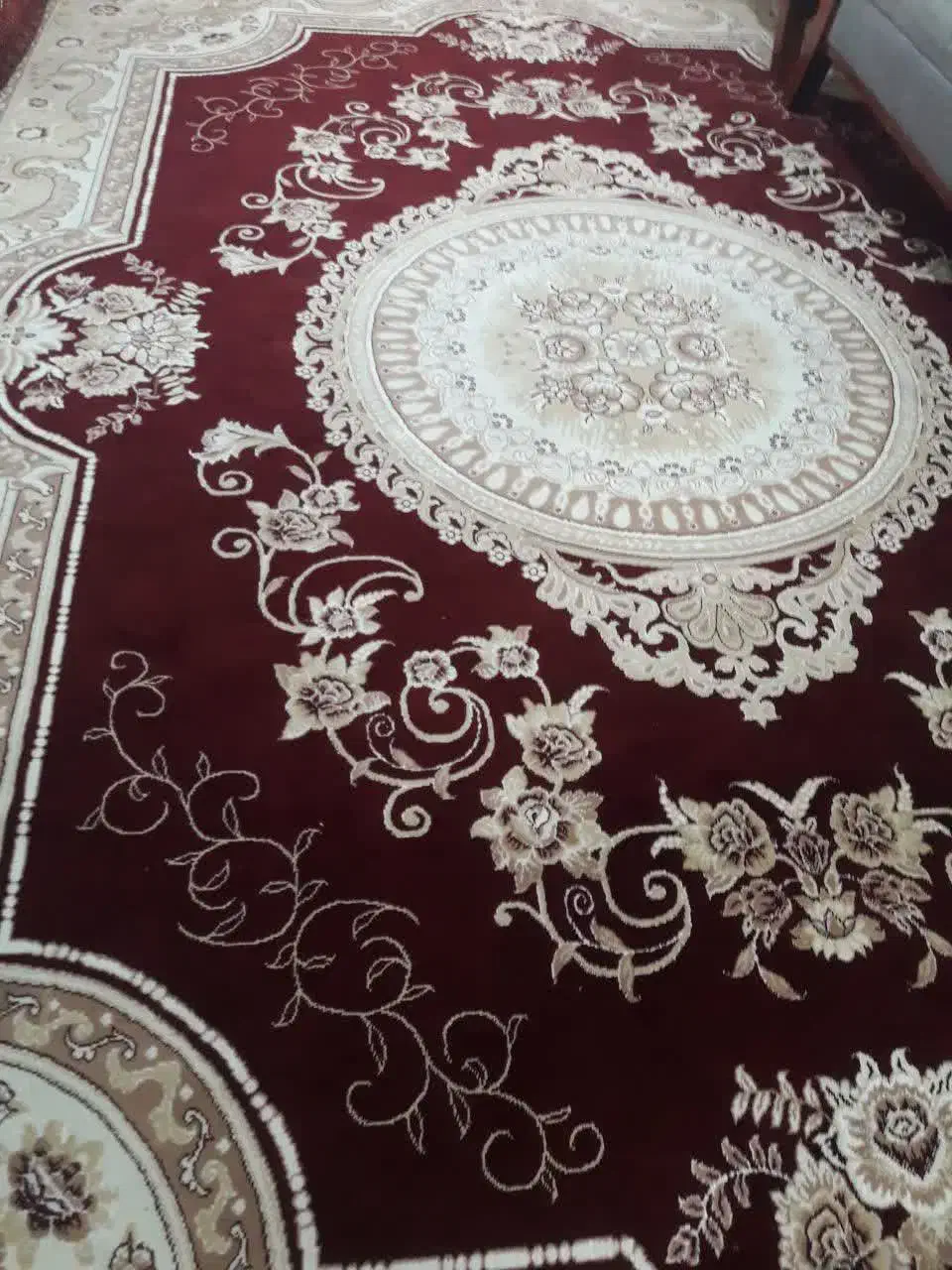 ۲تا فرش ۱۲متری زرشکی|مبلمان خانگی و میز عسلی|بومهن, |دیوار