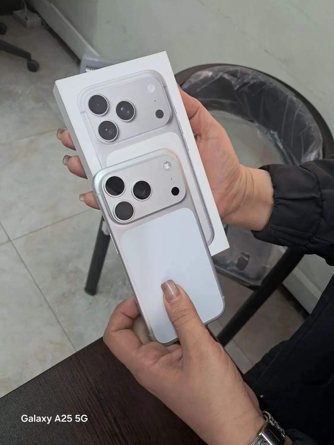 ۱۷ پرو ۲۵۶|موبایل|تهران, قبا|دیوار