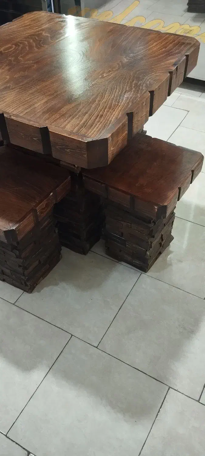 میز و صندلی چوبی|کافی‌شاپ و رستوران|نسیم‌شهر, |دیوار