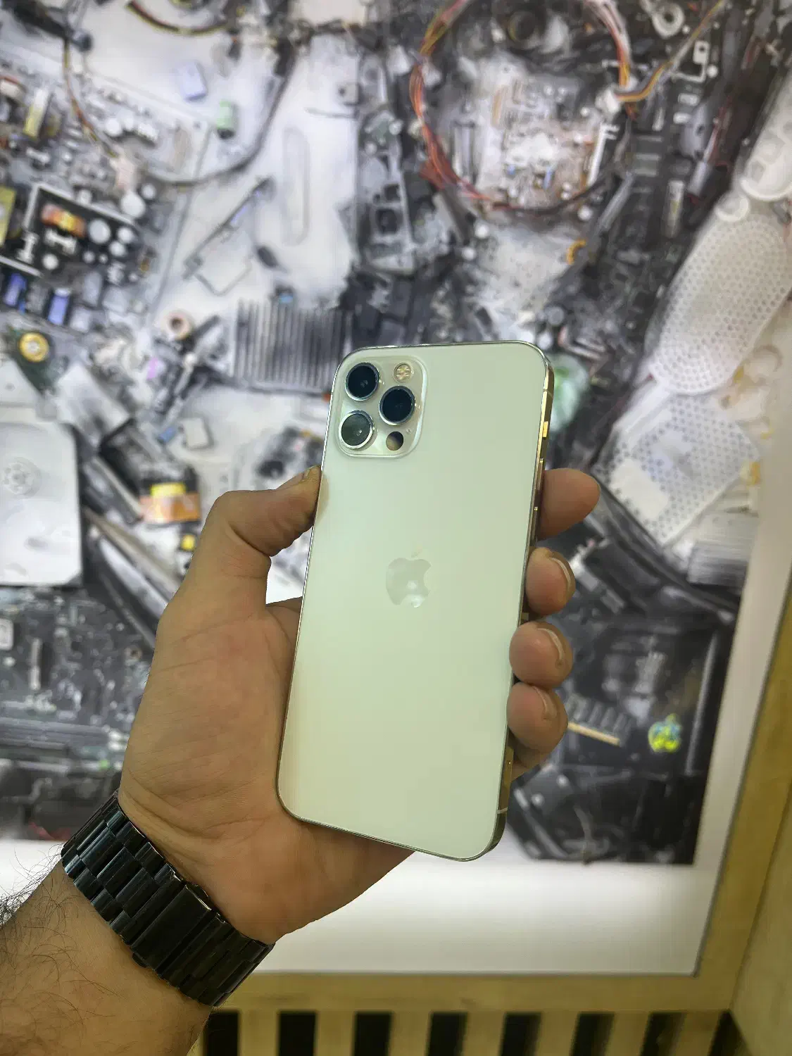 ایفون 12proرنگ سفید 256گیگ پارت نامبرZAA|موبایل|اصفهان, احمدآباد|دیوار