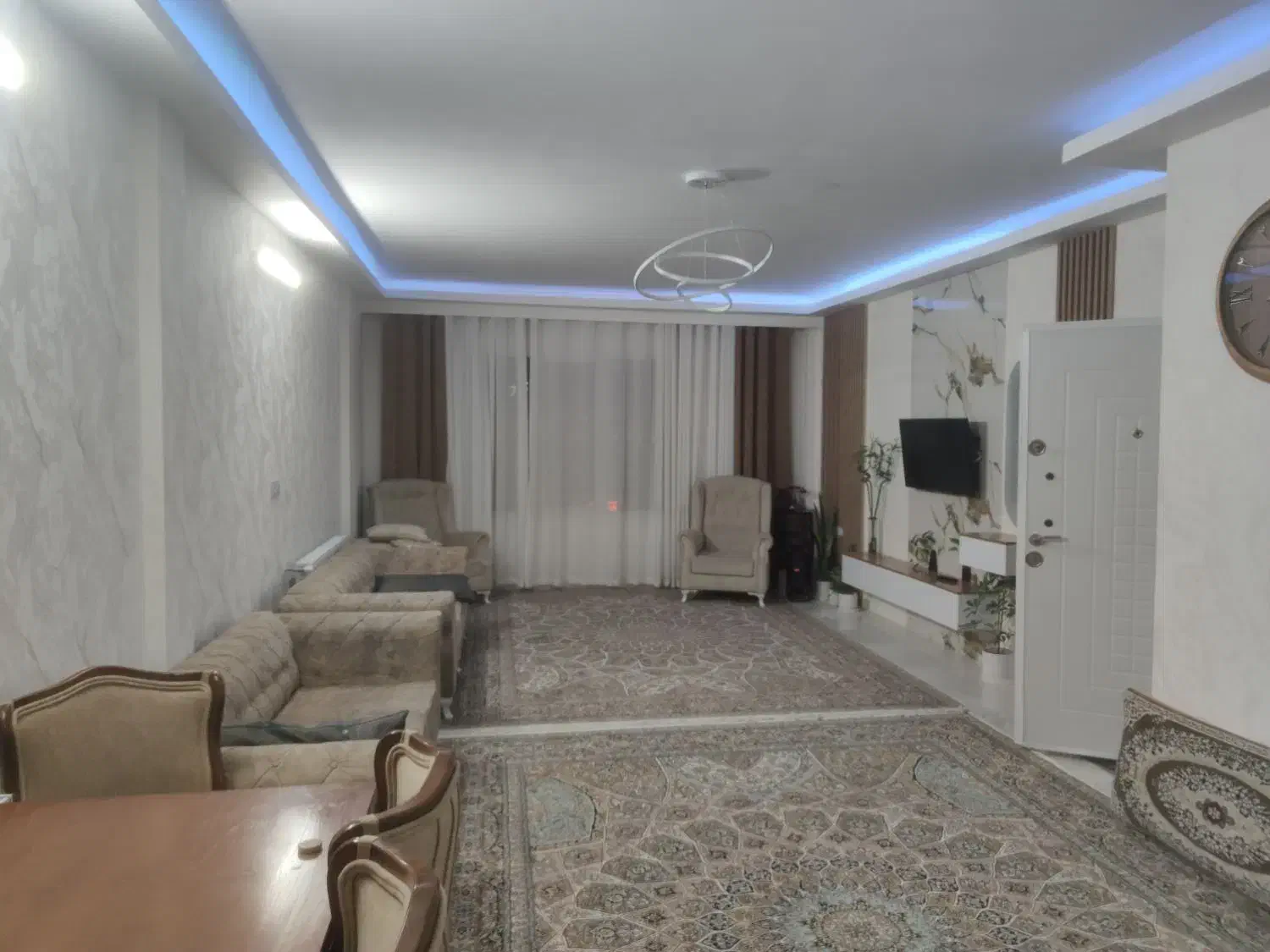 آپارتمان ۱۲۰ متری ۳ خواب پارکینگ آسانسور|فروش آپارتمان|مشهد, هنرور|دیوار