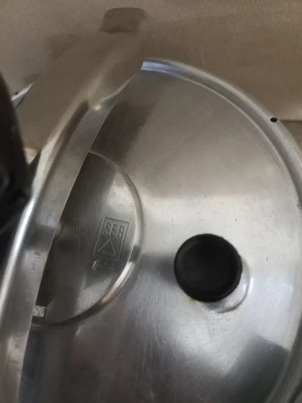 زود پز|ظروف پخت‌وپز|قم, انسجام|دیوار