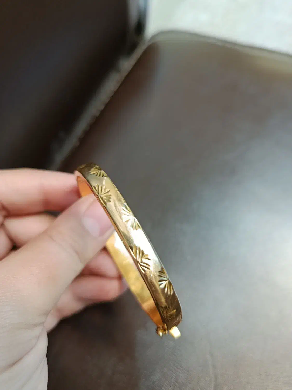 مقداری النگو وتکپوش|جواهرات|بروجرد, |دیوار