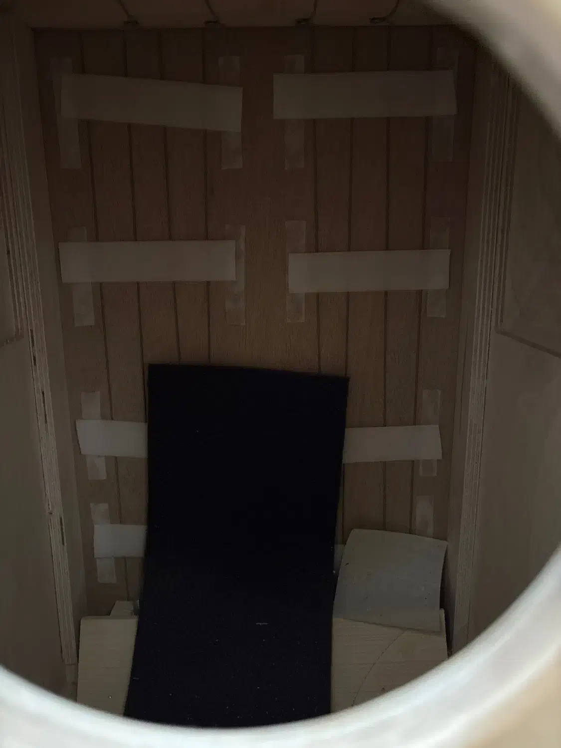 کاخن جانان نو همراه با کیف|درام و پرکاشن|اصفهان, کوی ولی عصر|دیوار