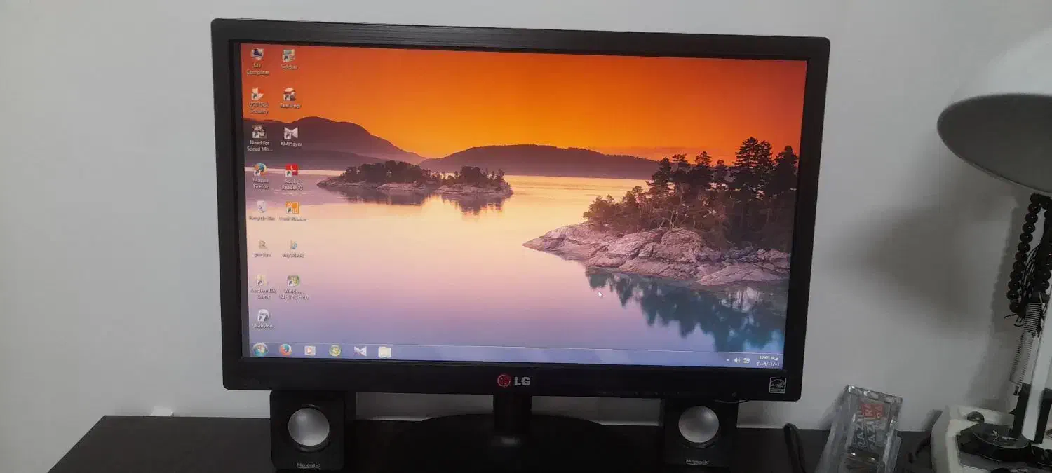 کامپیوتر و میز کامپیوتر صندلی کامپیوتر|رایانه رومیزی|گرگان, |دیوار