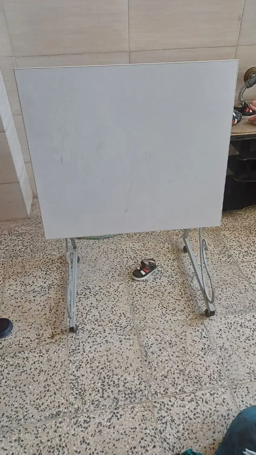 میز طراحی و برش والگو کشی متحرک|میز تحریر و کامپیوتر|ابریشم, |دیوار