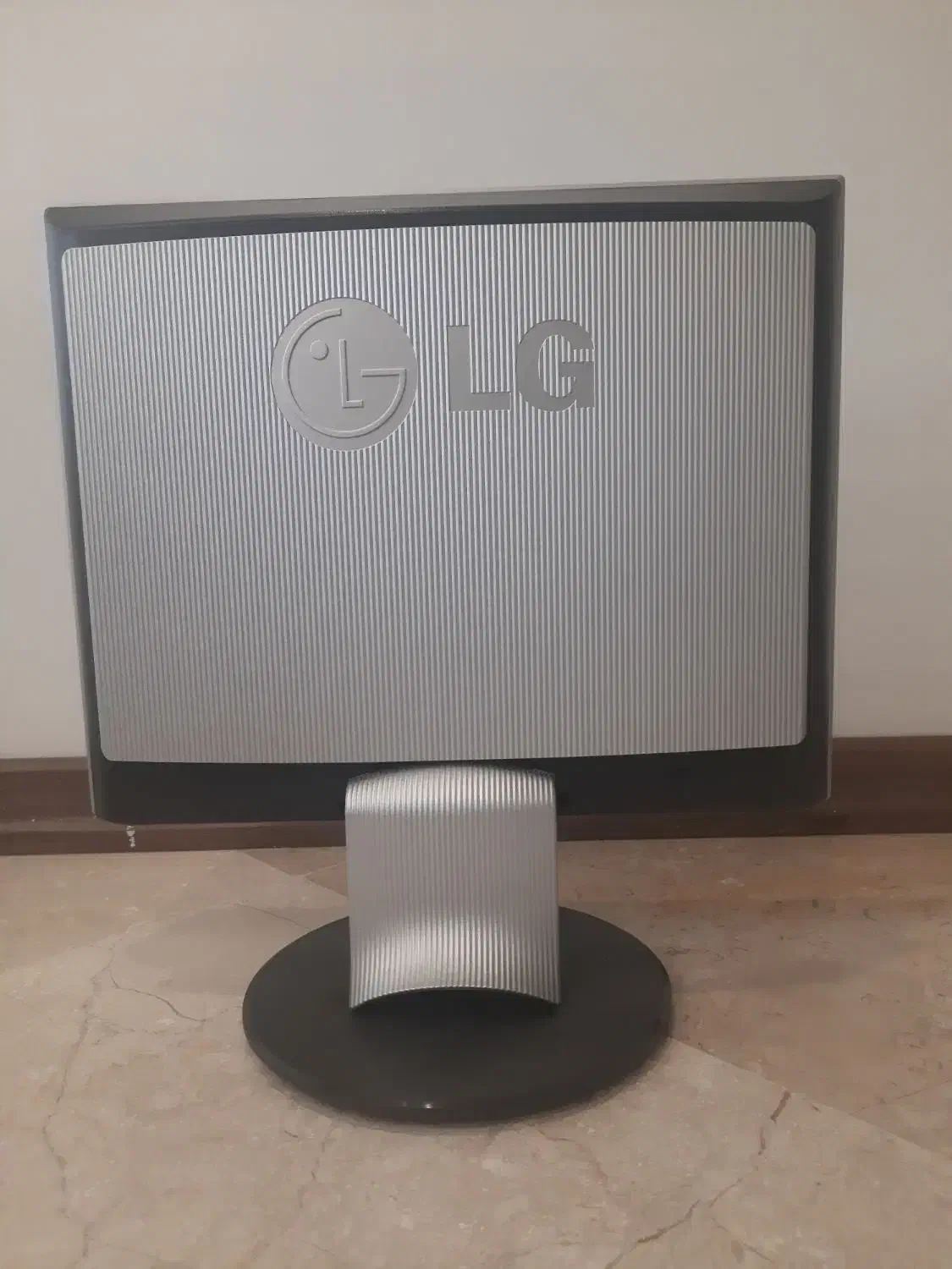 مانیتور ۱۴ اینچ LG|قطعات و لوازم جانبی رایانه|تهران, مجیدیه|دیوار