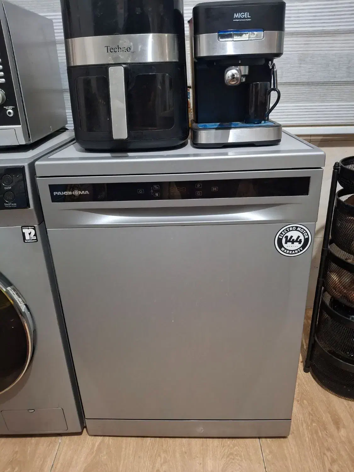 ماشین ظرفشویی کاملا سالم|ماشین ظرفشویی|رشت, جانبازان|دیوار