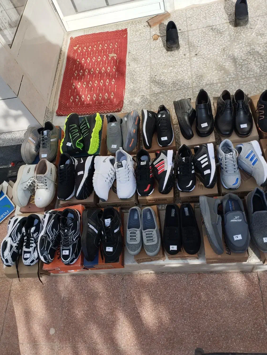 فروش کفش ارزان سرای گوهری|کیف، کفش، کمربند|نجف‌آباد, گلدشت|دیوار