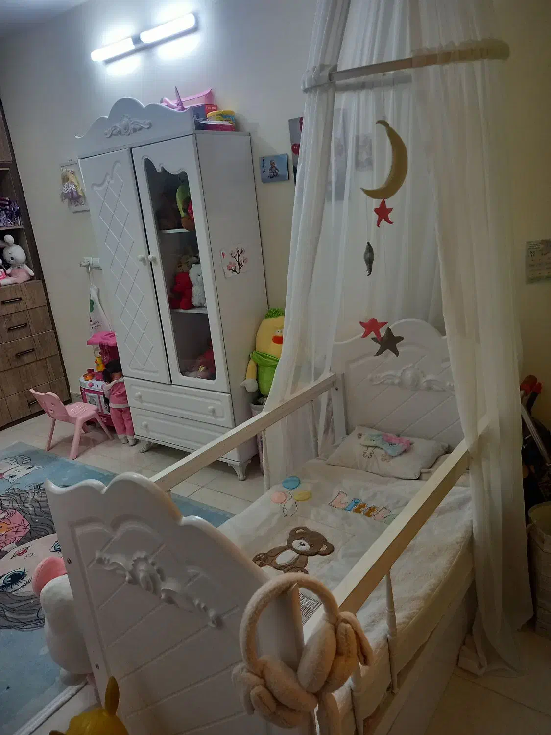 تخت و کمد کودک|تخت و سرویس خواب|بروجرد, |دیوار