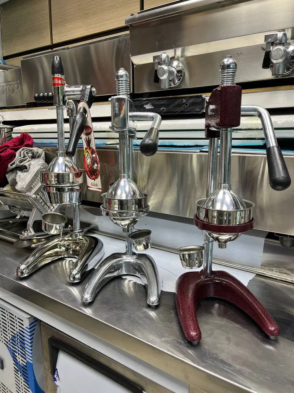 آب انار گیری دستی|آبمیوهگیر و آبمرکباتگیر|تهران, بازار|دیوار