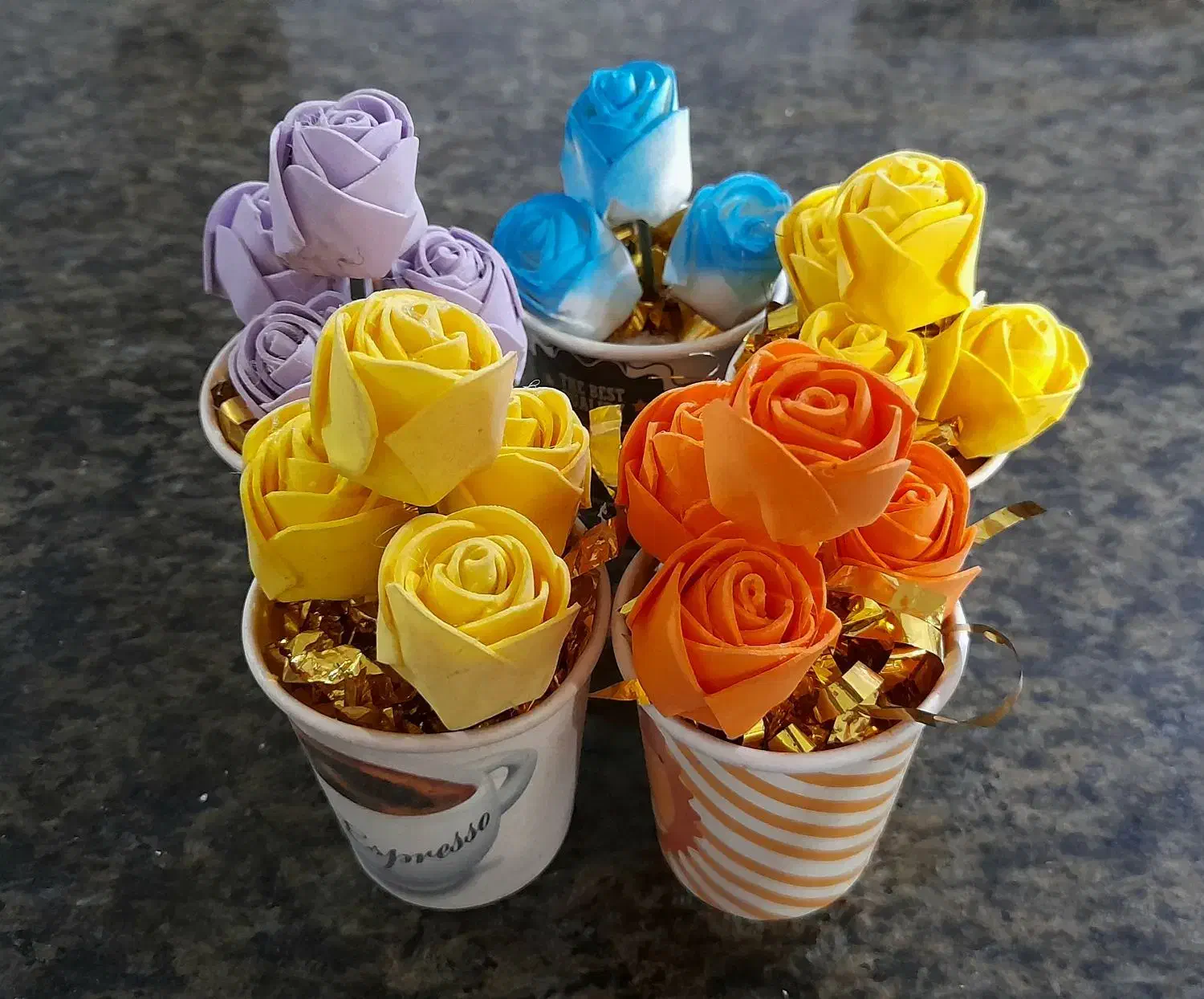 گیفت گل|گل مصنوعی|رشت, استقامت ۱|دیوار