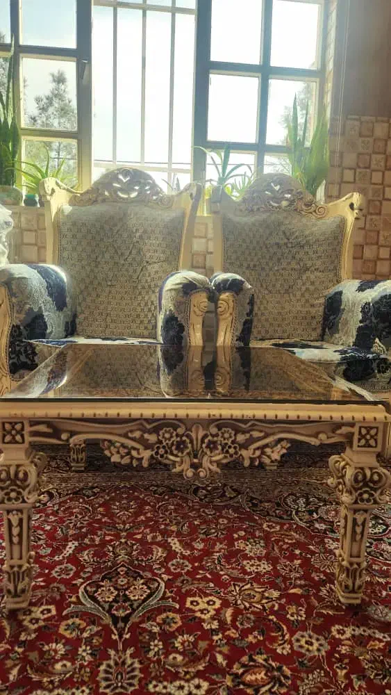 مبل مجلسی هفت نفره با یک جلومبلی|مبلمان خانگی و میز عسلی|اندیشه, اندیشه فاز ۳|دیوار