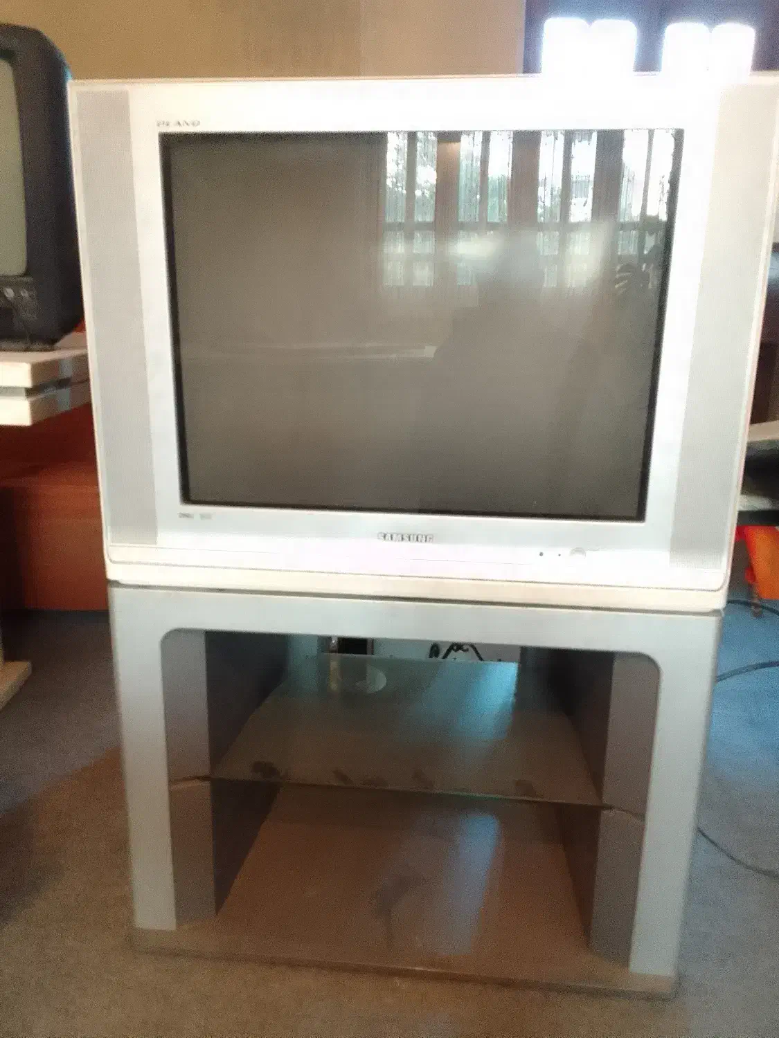 لوازم صوتی وتصویری|تلویزیون و پروژکتور|آمل, |دیوار