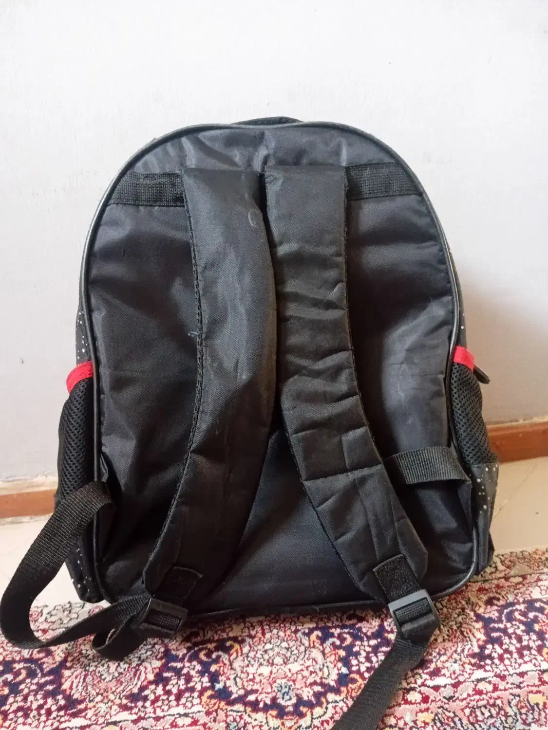 کیف مدرسه نو|کیف، کفش، کمربند|کیش, |دیوار