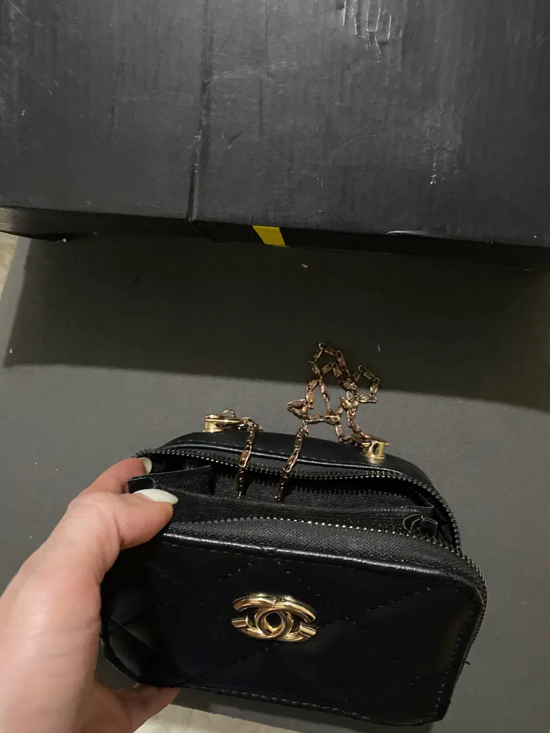 مینی بگ|کیف، کفش، کمربند|تنکابن, |دیوار