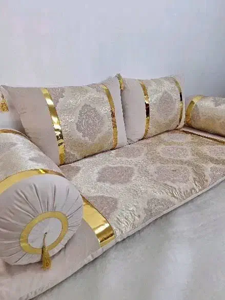 شاهنشین مدرن|پشتی|اسلام‌شهر, شهرک قائمیه|دیوار