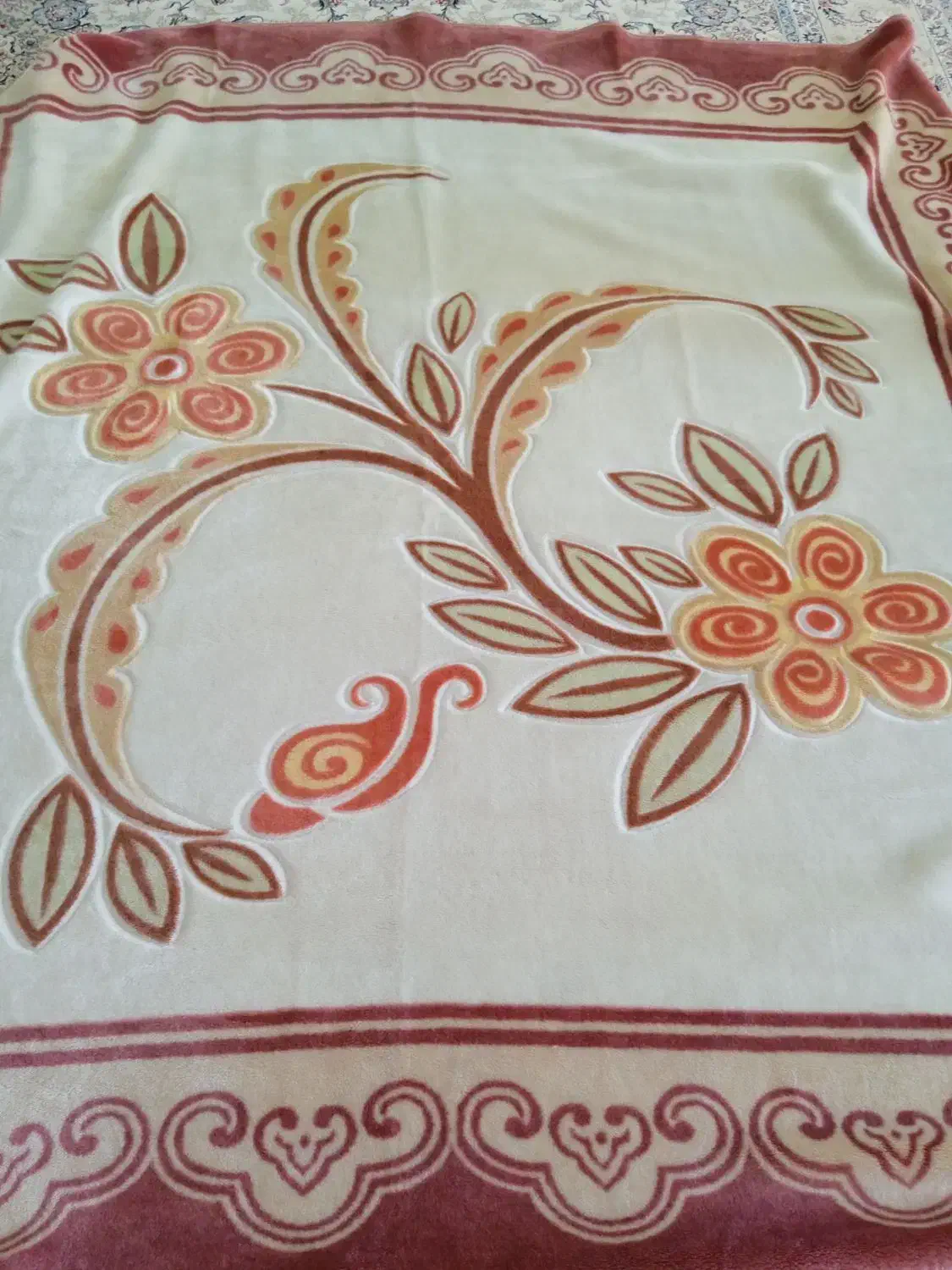 پتودونفره گلبافت وپتوژله ای|رختخواب، بالش، پتو|کرمانشاه, |دیوار