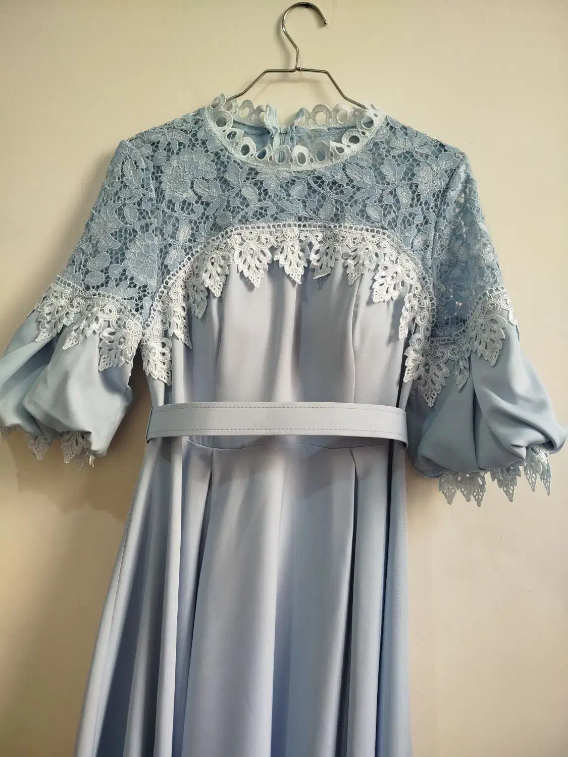 لباس مجلسی نامزدی|لباس|ری, علایین|دیوار