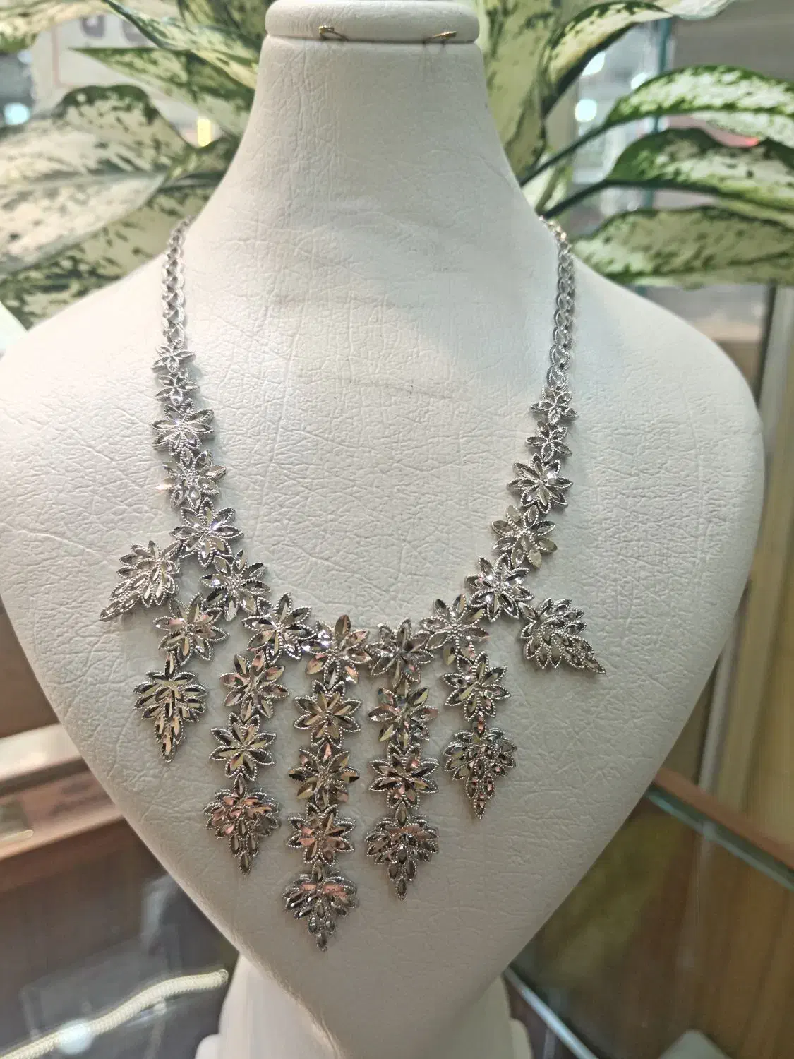 گردنبند تراش در زرگری مهدی|جواهرات|تبریز, |دیوار