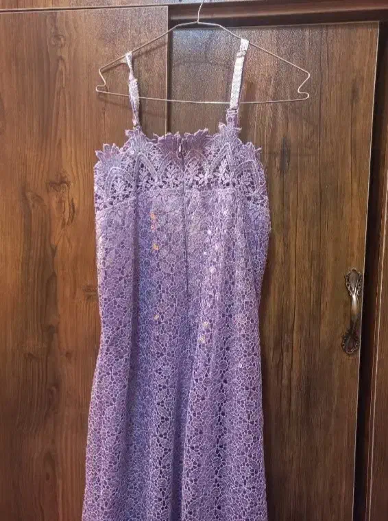 لباس مجلسی زنانه|لباس|فولادشهر, زاینده رود|دیوار