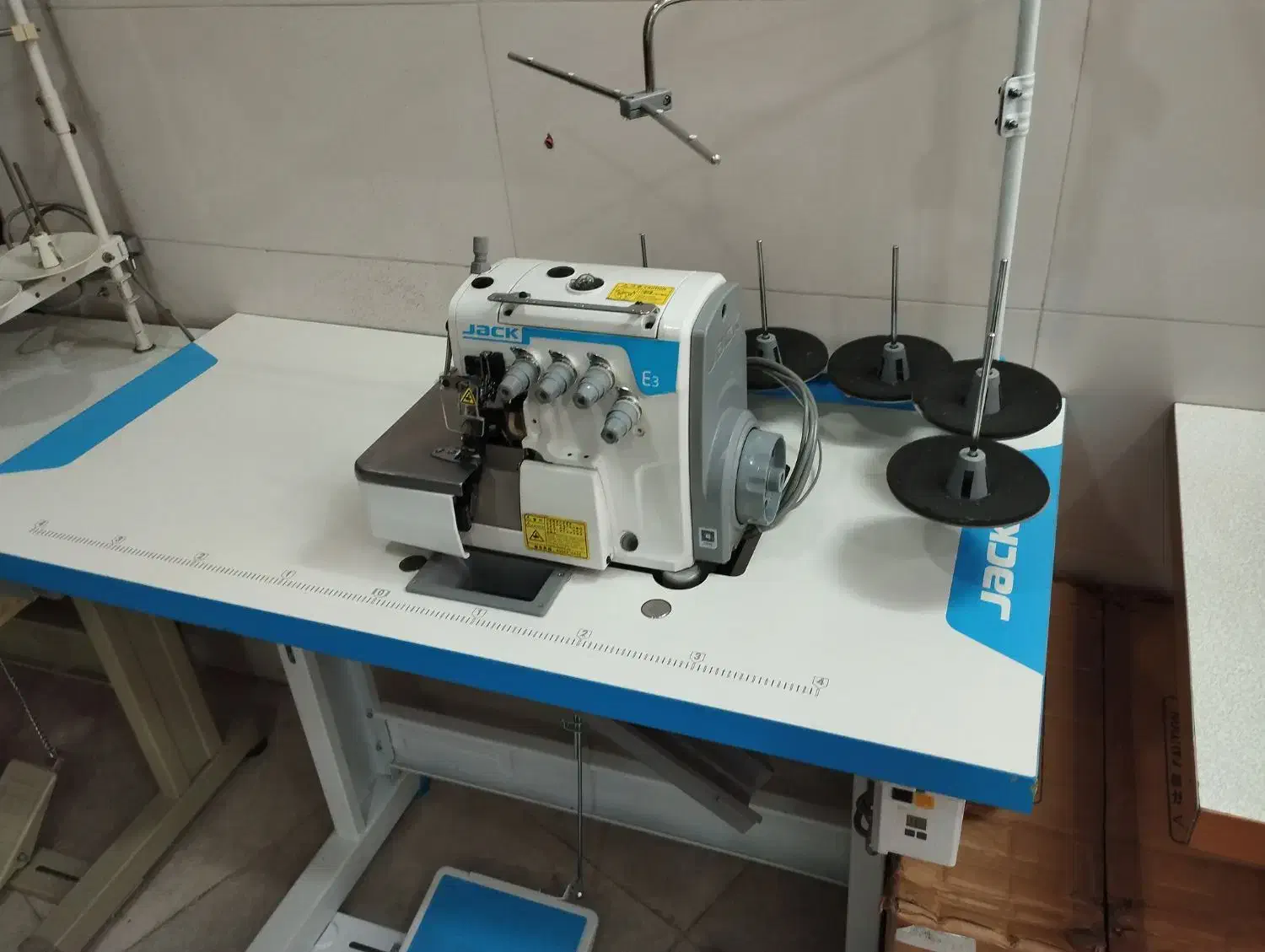 سردوز 5نخ|چرخ خیاطی و ریسندگی|شیراز, رکنآباد|دیوار