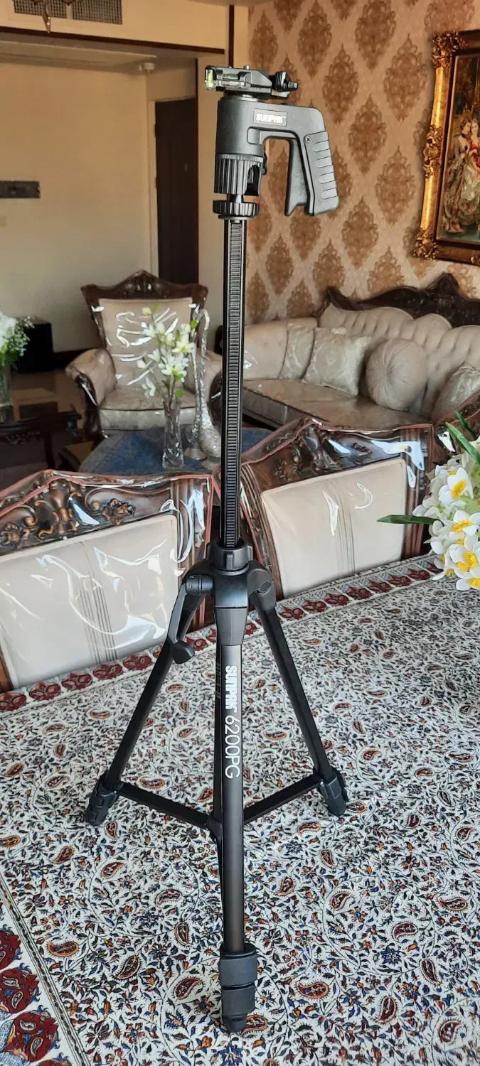 سه پایه دوربین عکاسی و فیلم برداری|دوربین عکاسی و فیلم‌برداری|تهران, هروی|دیوار