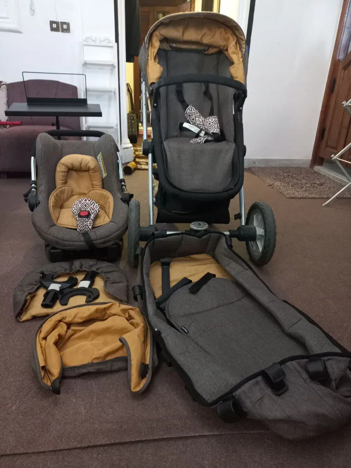 ست کالسکه و کریر|کالسکه و لوازم جانبی|رشت, سعدی (تختی)|دیوار