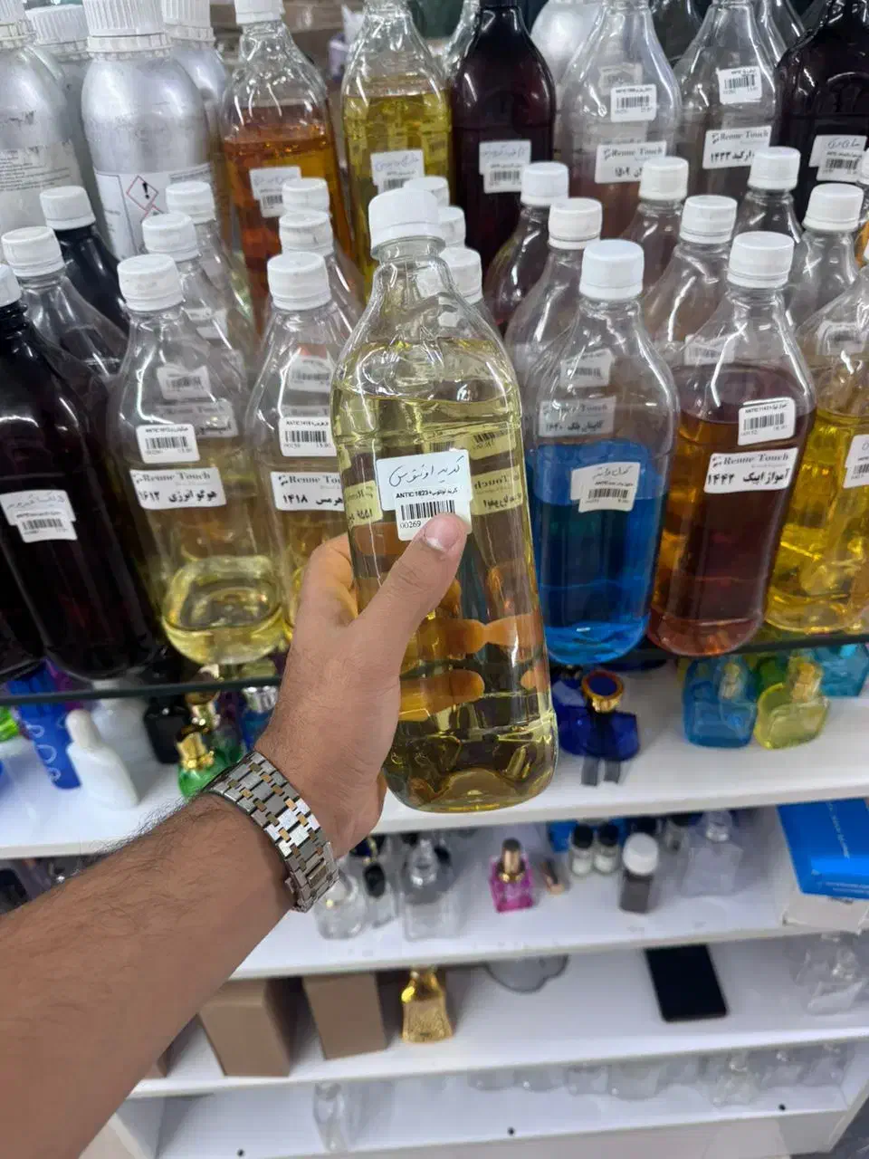 عطر و ادکلن عمده|آرایشی، بهداشتی، درمانی|شیراز, بازار|دیوار