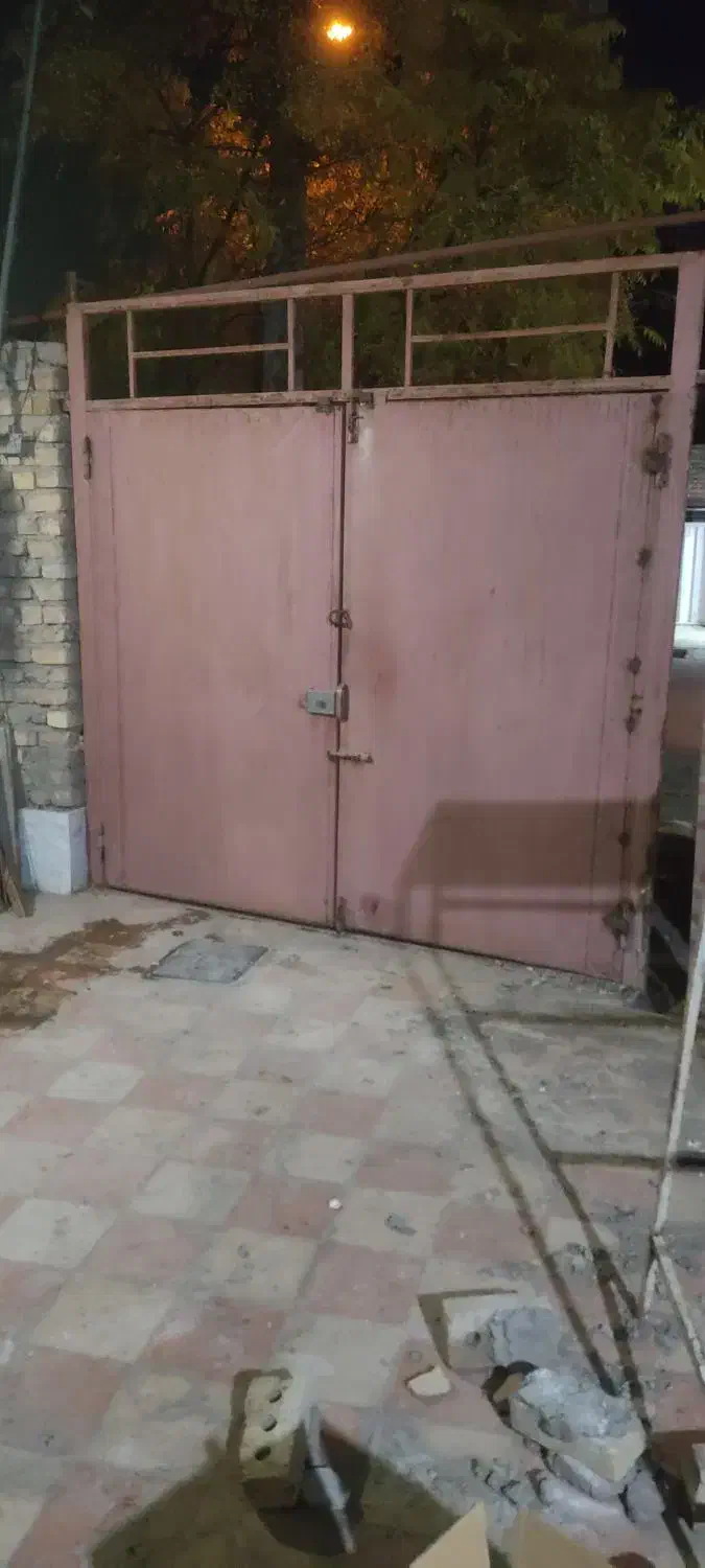 درب نیسان ماشین رو|قطعات یدکی و لوازم جانبی|نیشابور, هفده شهریور|دیوار