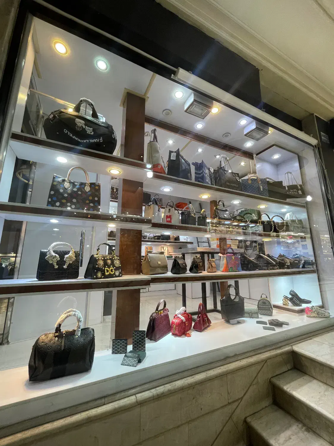 اجاره مغازه ، چشم خیابان صفاییه|اجارهٔ مغازه و غرفه|قم, صفائیه|دیوار